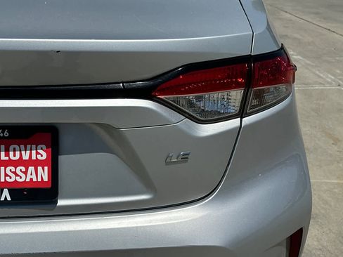 Used 2020 Toyota Corolla LE FWD image 13