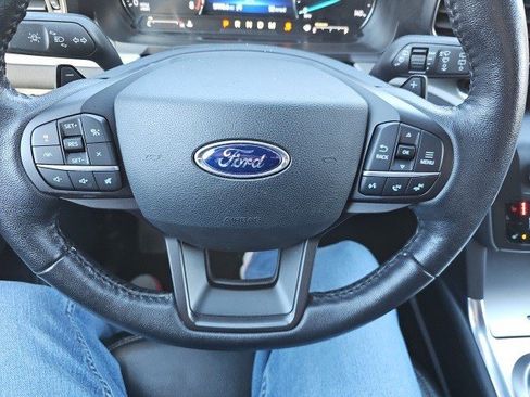 Used 2020 Ford Explorer XLT w/ Equipment Group 202A image 21
