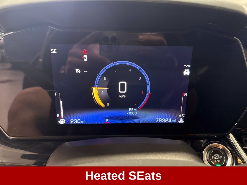 Used 2025 Chevrolet Trax RS w/ Sunroof Package FWD image 9
