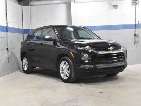 Used 2023 Chevrolet TrailBlazer LS FWD image 30