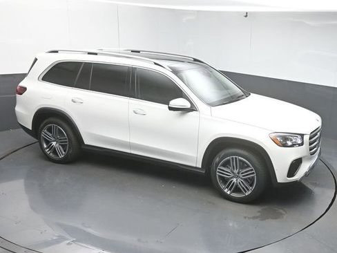 Used 2026 Mercedes-Benz GLS 450 4MATIC image 43