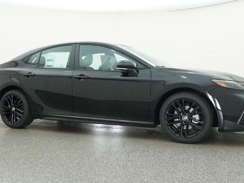 Used 2026 Toyota Camry SE image 31