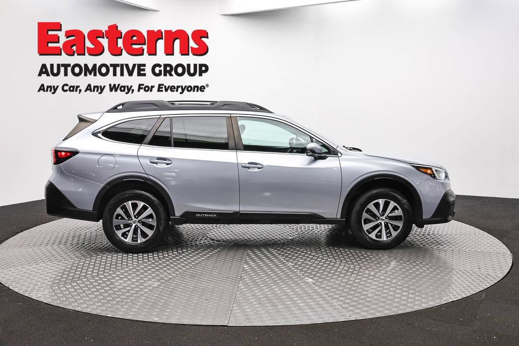 Used 2022 Subaru Outback Premium AWD/4WD image 5