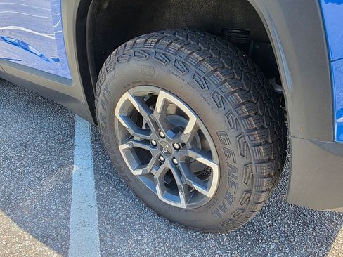 New 2026 Chevrolet Equinox ACTIV FWD image 23