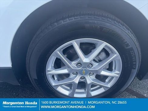 Used 2022 Chevrolet Equinox LS w/ LS Convenience Package FWD image 12