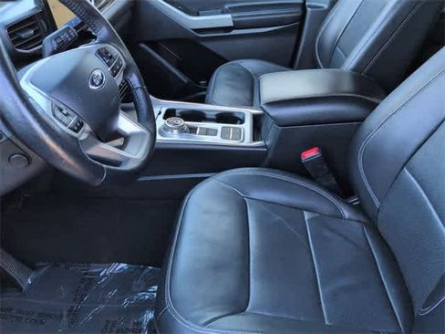 Used 2022 Ford Explorer Limited w/ Equipment Group 301A image 17