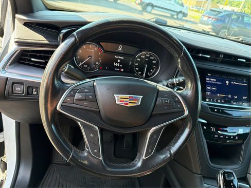 Certified 2023 Cadillac XT5 Luxury AWD/4WD image 18
