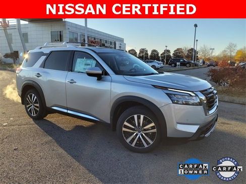 Certified 2024 Nissan Pathfinder Platinum image 1