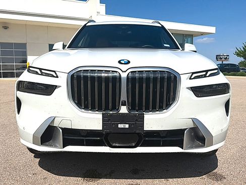 Used 2023 BMW X7 xDrive40i w/ Premium Package AWD/4WD image 2
