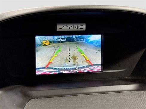 Used 2017 Ford Escape SE image 12