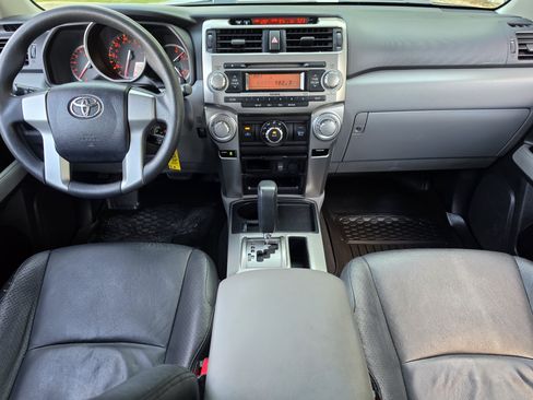 Used 2010 Toyota 4Runner SR5 RWD image 27