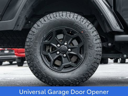 Used 2022 Jeep Gladiator Sport AWD/4WD image 9