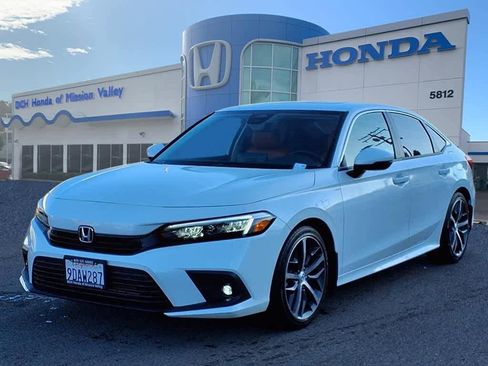 Certified 2022 Honda Civic Touring image 1