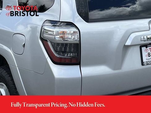 Used 2015 Toyota 4Runner SR5 Premium AWD/4WD image 5