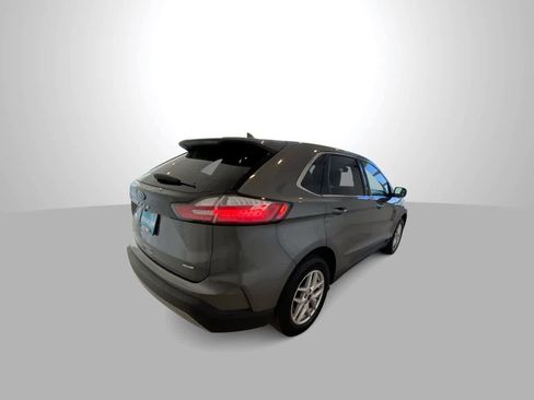 Used 2024 Ford Edge SEL image 8
