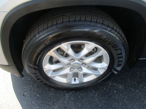 Certified 2020 Chevrolet Traverse LS w/ LPO, Floor Liner Package FWD image 14