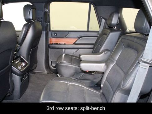Used 2019 Lincoln Navigator Premiere image 13