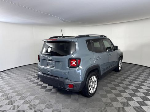 Used 2019 Jeep Renegade Latitude w/ Safety and Security Group FWD image 5