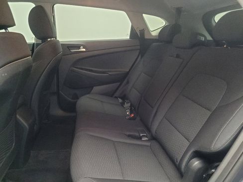 Used 2019 Hyundai Tucson Value FWD image 18