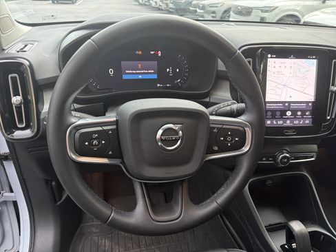Certified 2024 Volvo XC40 B5 Core w/ Protection Package Premier AWD/4WD image 18