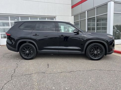 Used 2025 Toyota Grand Highlander AWD image 23