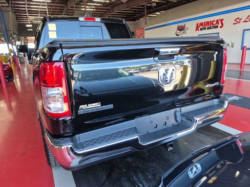 Used 2020 RAM 1500 Big Horn AWD/4WD image 3