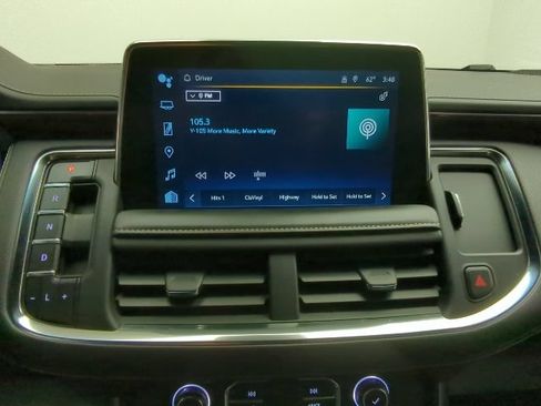 Used 2024 Chevrolet Tahoe Premier AWD/4WD image 17