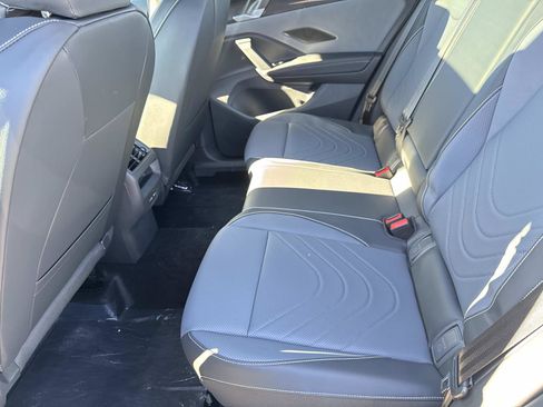 New 2026 Volkswagen Tiguan SE R-Line FWD image 8