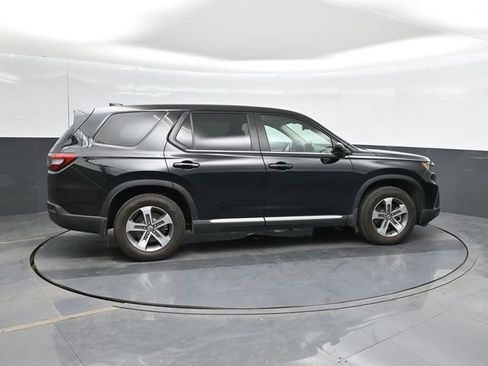 Used 2025 Honda Pilot EX-L image 4