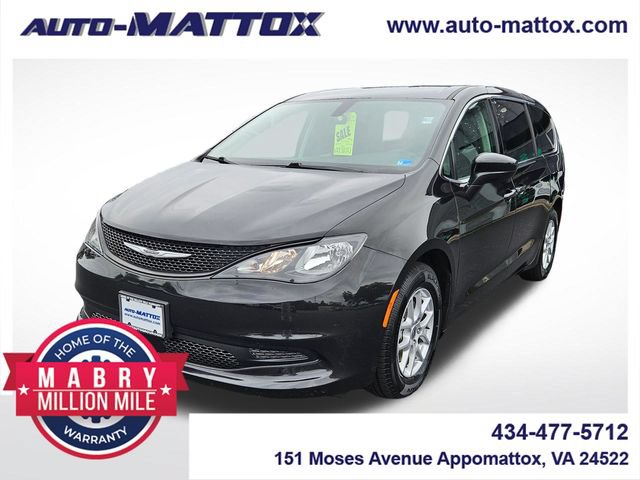 Used 2022 Chrysler Voyager LX FWD image 1