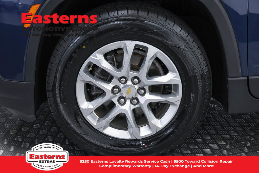 Used 2023 Chevrolet Traverse LS w/ Safety Package FWD image 33
