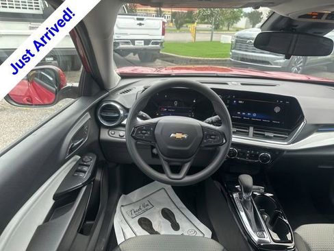 New 2026 Chevrolet Trax LT FWD image 26