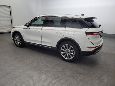 Used 2022 Lincoln Corsair AWD w/ Premium Package image 3