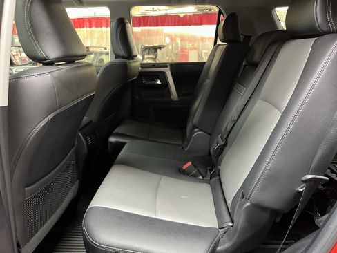 Used 2024 Toyota 4Runner SR5 Premium w/ Moonroof Package image 31