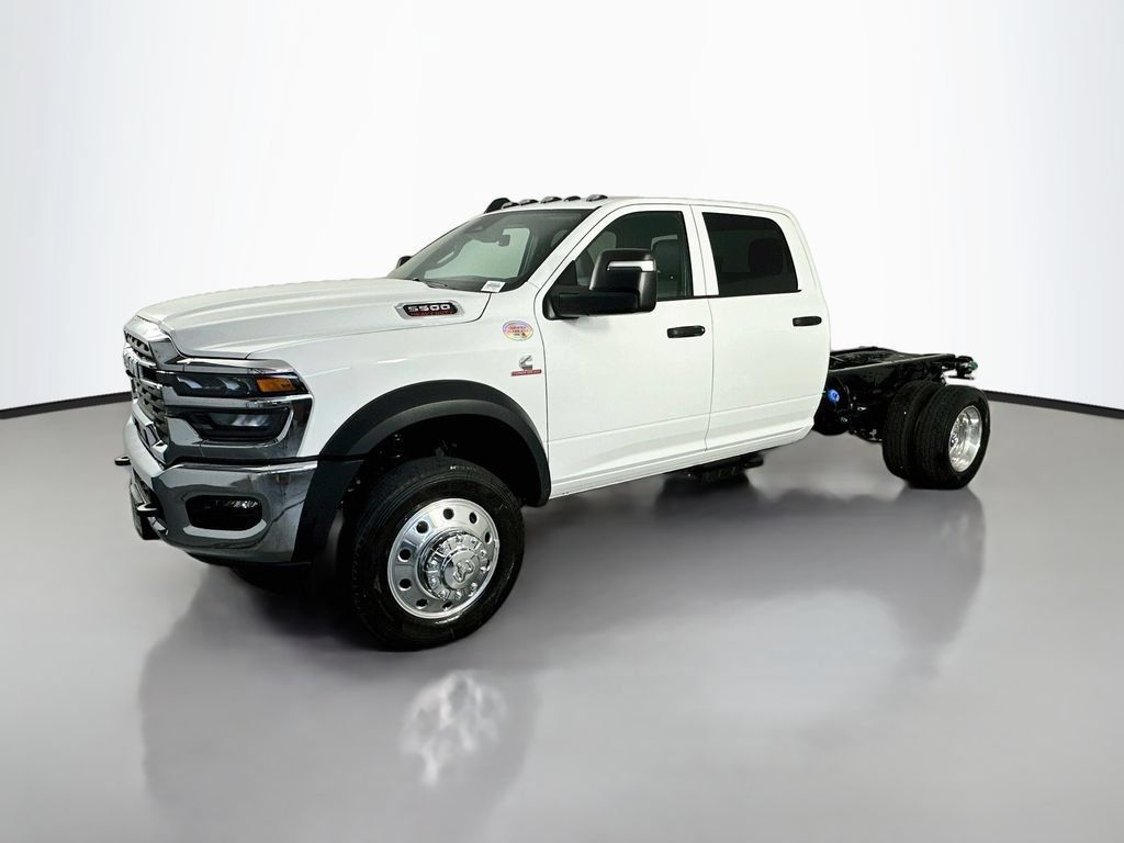 New 2026 RAM 5500 Tradesman w/ Chrome Appearance Group AWD/4WD image 3