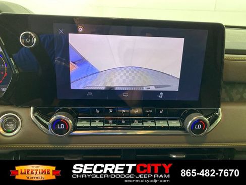 Used 2024 Chevrolet Colorado ZR2 AWD/4WD image 21