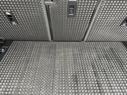 Used 2023 Land Rover Defender 110 S image 16