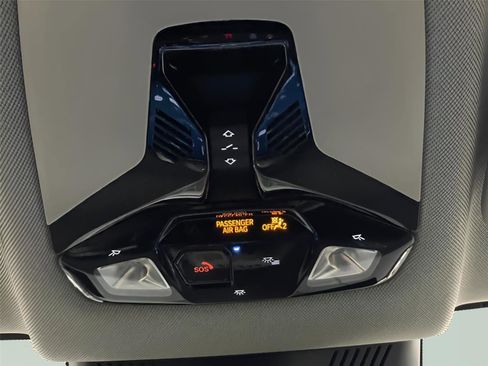 Used 2025 MINI Cooper 2-Door Hardtop image 22