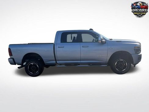 Used 2026 RAM 2500 Laramie AWD/4WD image 6