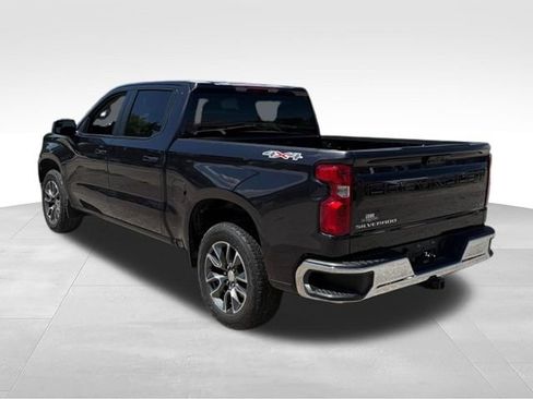 Used 2024 Chevrolet Silverado 1500 LT AWD/4WD image 3