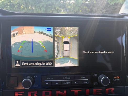 Used 2025 Nissan Frontier PRO-4X w/ Pro Convenience Package AWD/4WD image 8