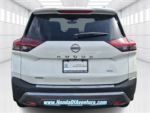 Used 2022 Nissan Rogue SL w/ SL Premium Package image 3