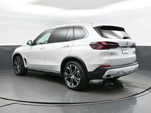 New 2026 BMW X5 sDrive40i w/ Climate Comfort Package image 5
