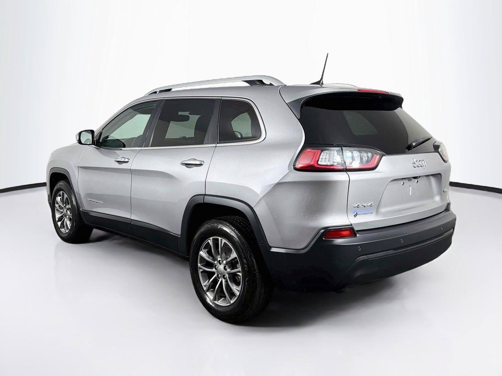 Used 2020 Jeep Cherokee Latitude Plus w/ Comfort/Convenience Group AWD/4WD image 9