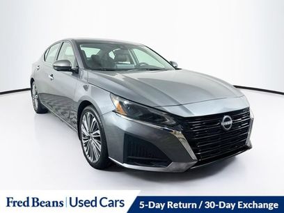 Certified 2025 Nissan Altima 2.5 SL
