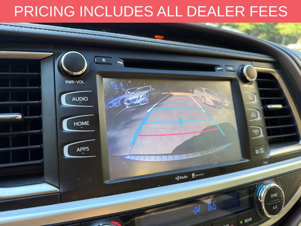 Used 2015 Toyota Highlander XLE FWD image 14