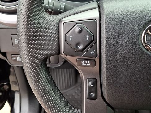 Certified 2023 Toyota Tacoma TRD Off-Road w/ TRD Premium Off Road Package AWD/4WD image 24