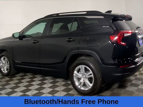 Used 2022 GMC Terrain SLE w/ Driver Convenience Package image 10