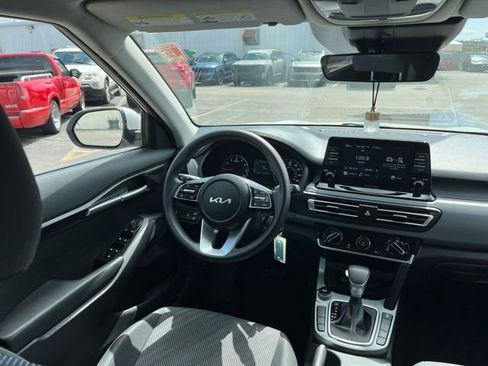 Certified 2022 Kia Seltos LX image 35