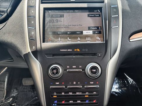 Used 2017 Lincoln MKC Reserve AWD/4WD image 12